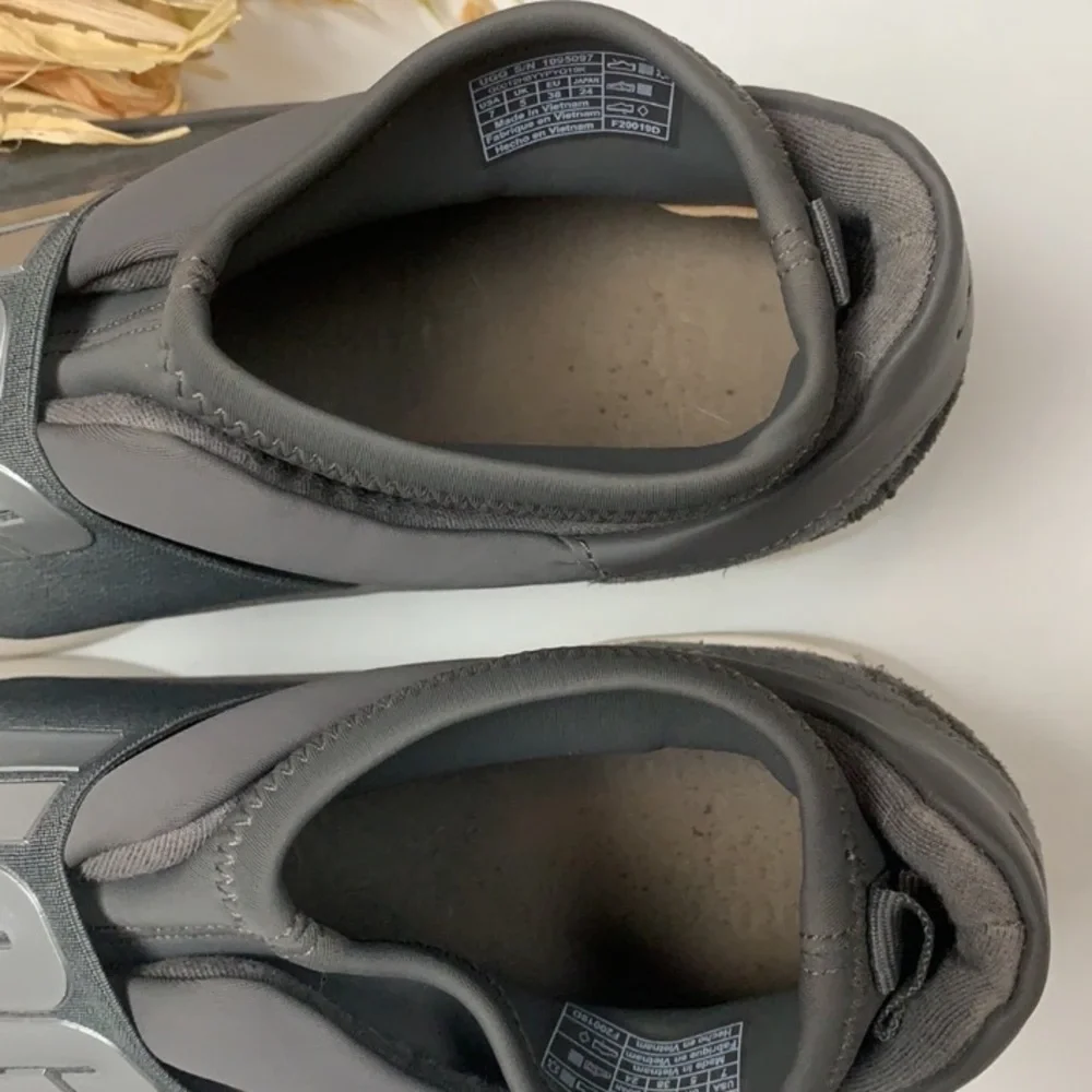 UGG neutra sneakers pull on logo trainers